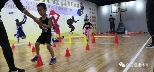 加钢焠火,不负韶华丨新星篮球教练员参加儿童体适能专业培训